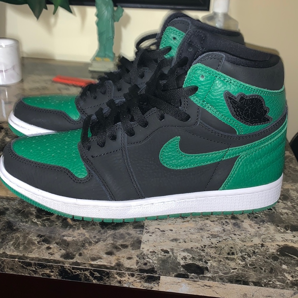 Air Jordan 1 Retro High OG ‘Pine Green 2.0’